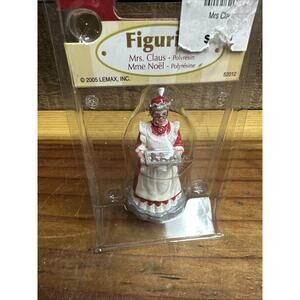 LEMAX Figurine #52012 Mrs. Claus with Gingerbread Cookies Tray Christmas Village
